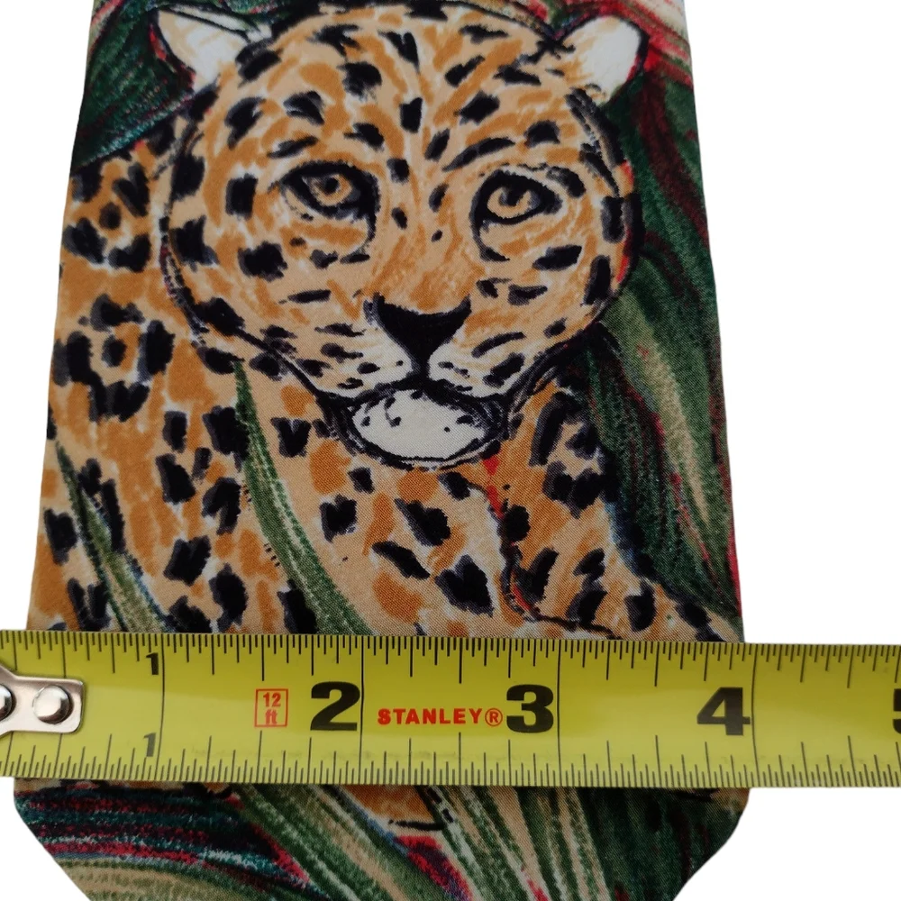 Tie. World Wildlife Fund Jaguar. Preloved. 100% silk made in USA - Picture 5 of 7